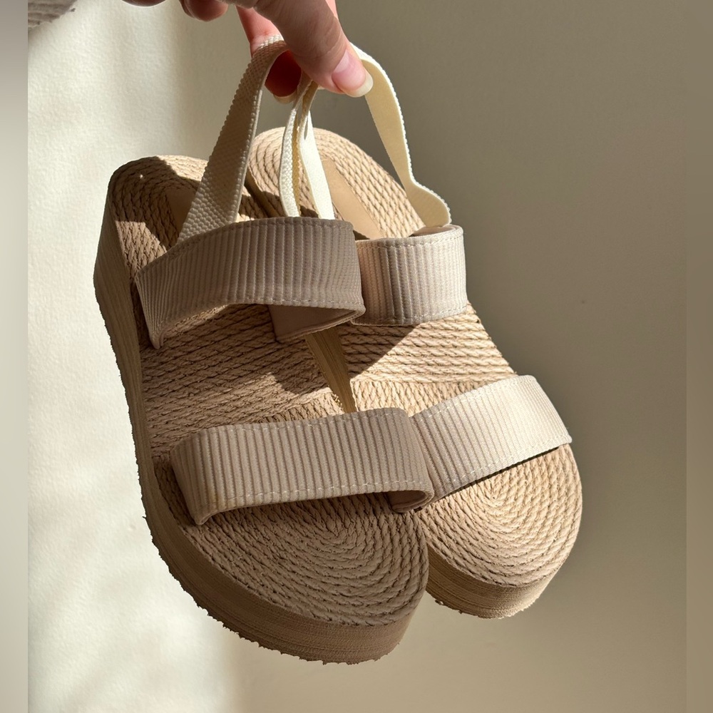 Women's Tan Platform Sandals